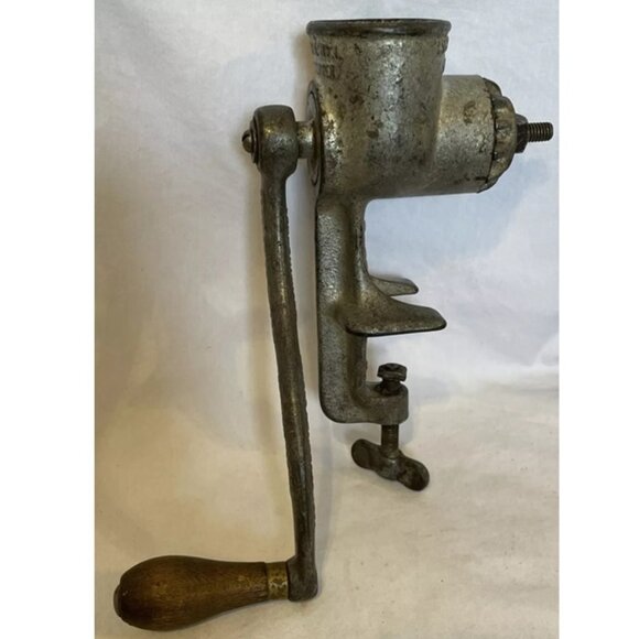 Universal Food Chopper No. 1 L.F. & C New Britain Conn. USA Meat Grinder Vintage - Picture 4 of 16